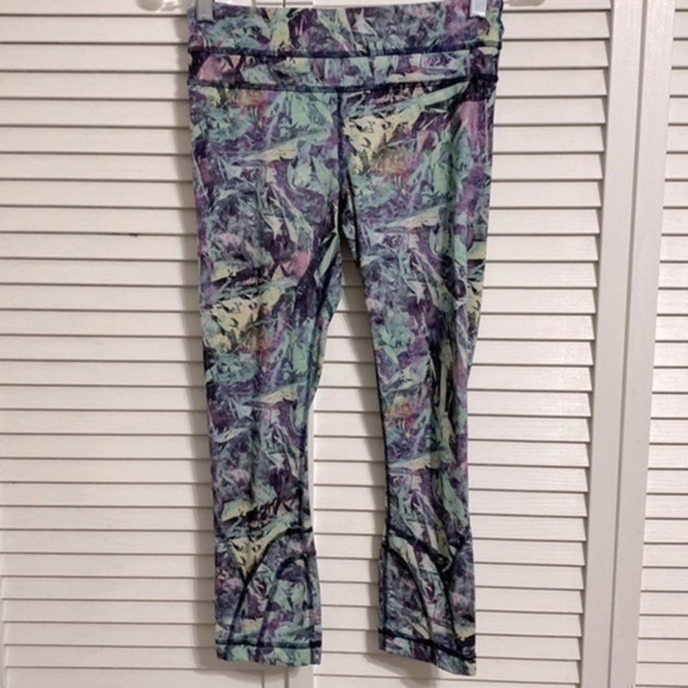 Lululemon Run: inspire crop II iridescent multi!